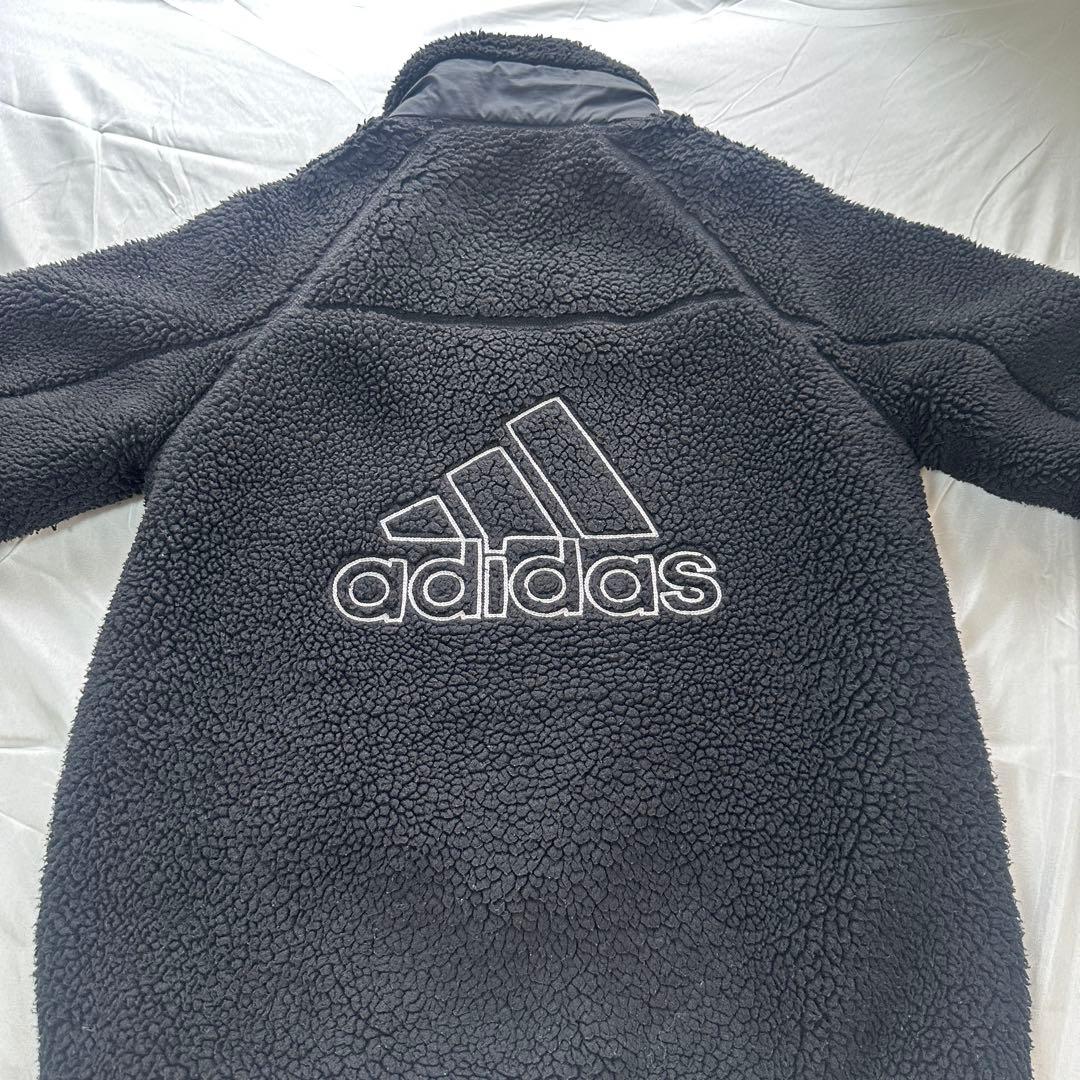 adidasの写真4枚目