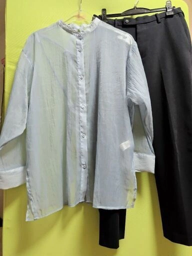 【最終価格】未使用ブラウス、パンツ