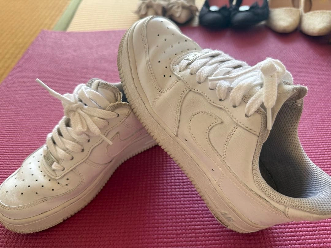 NIKE AIR FORCE 1 ホワイト スニーカーの写真4枚目
