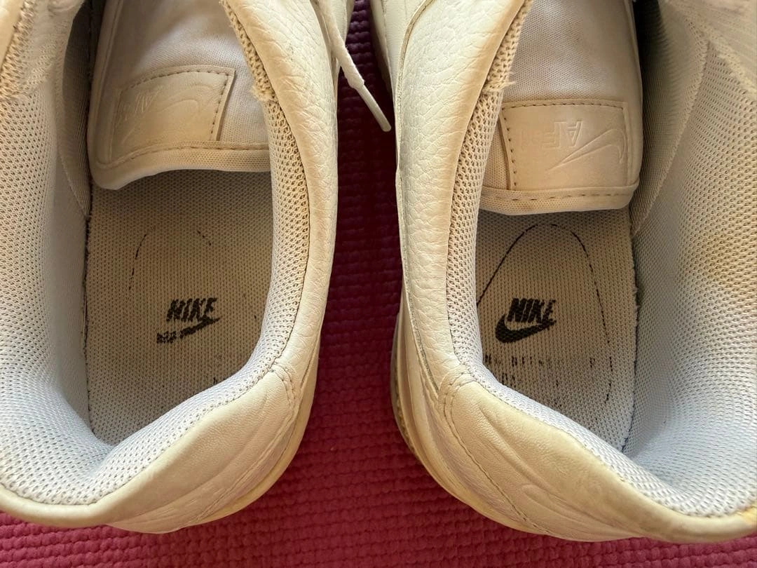 NIKE AIR FORCE 1 ホワイト スニーカーの写真3枚目