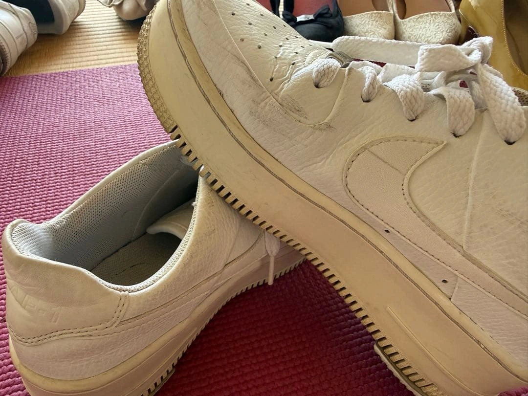 NIKE AIR FORCE 1 ホワイト スニーカーの写真4枚目