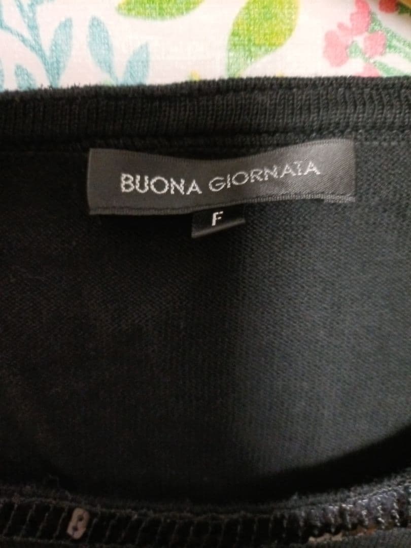 BUONA GIORNATA 半袖 カットソー スパンコール ボナジョルナータの写真4枚目