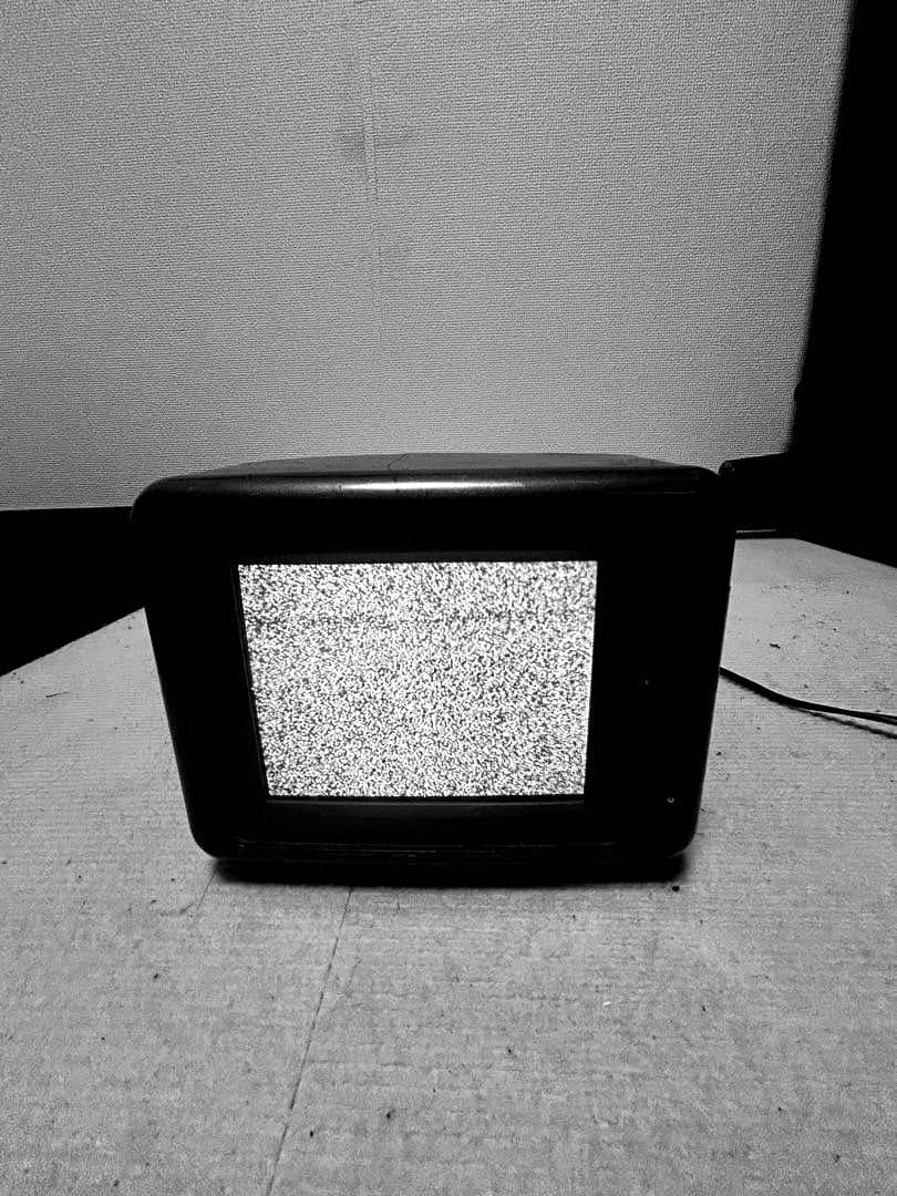 6インチ小型ブラウン管カラーテレビの写真4枚目