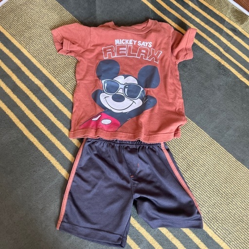 セットアップ3点　Tシャツ1点　サイズ90-100の写真4枚目