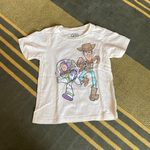 セットアップ3点　Tシャツ1点　サイズ90-100の写真5枚目