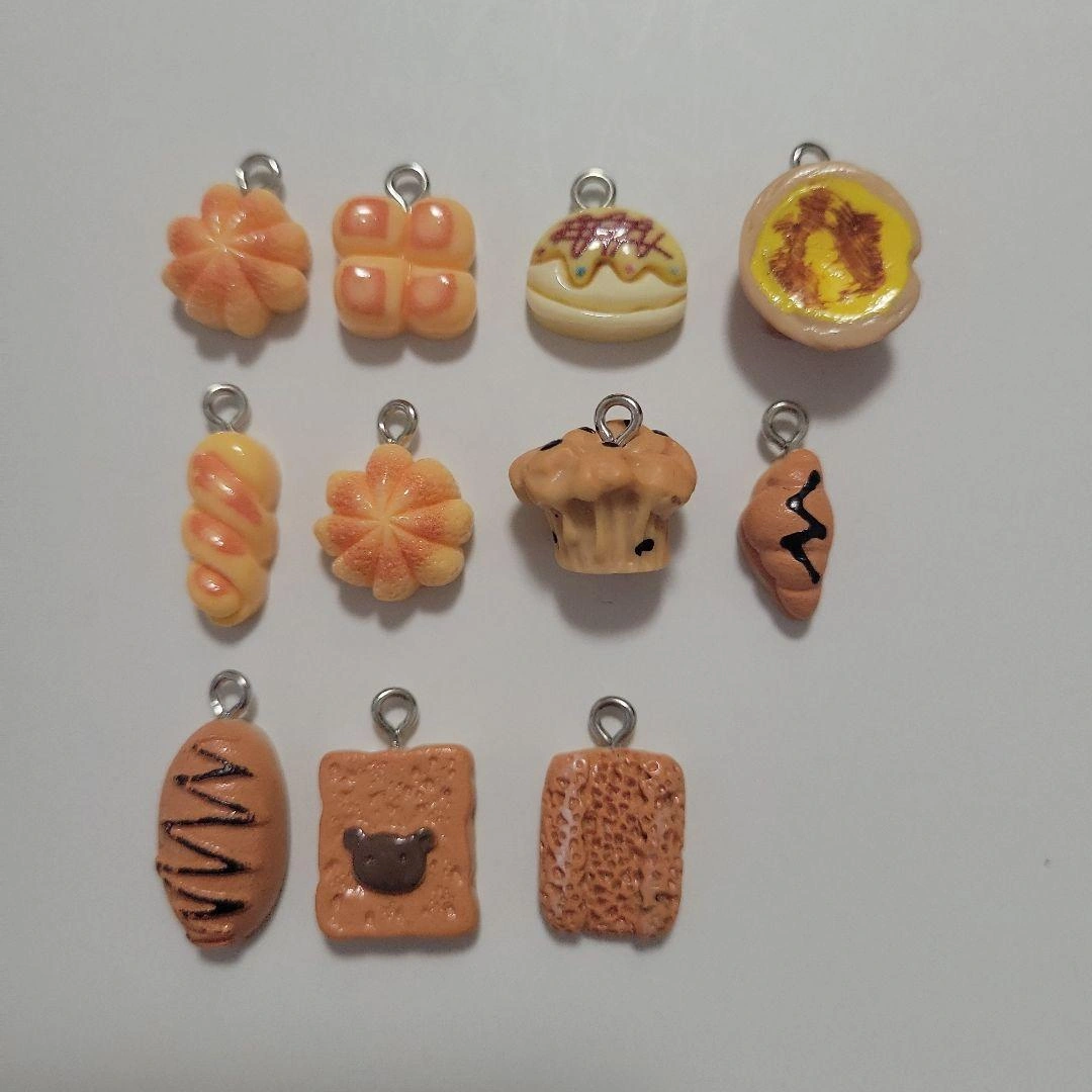 パン デコパーツ チャーム 11個セット ハンドメイド