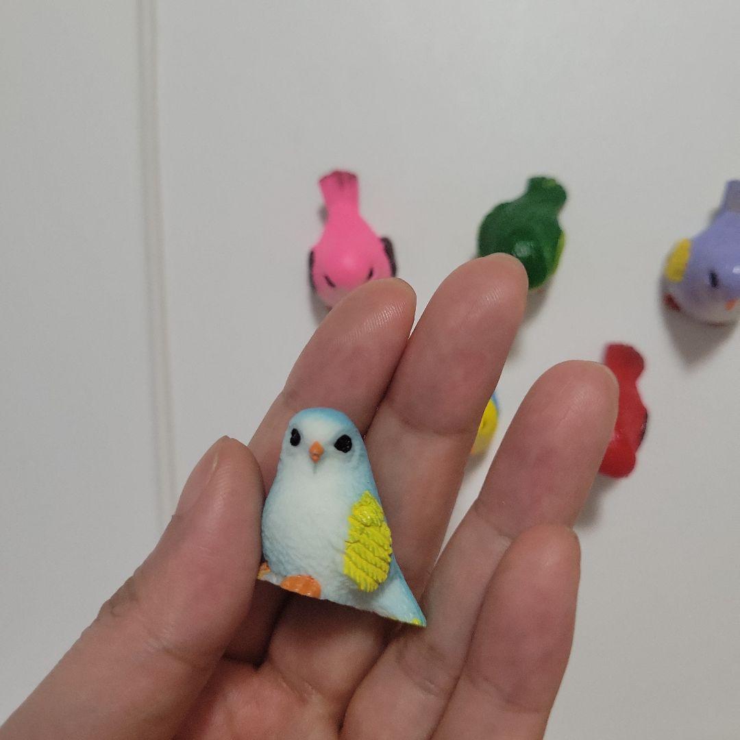 カラフルな小鳥のミニチュア置物 6体セットの写真3枚目