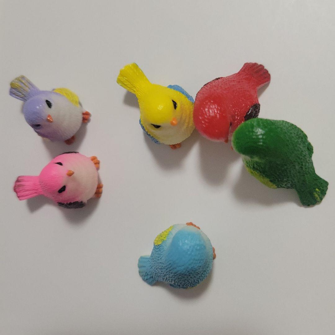 カラフルな小鳥のミニチュア置物 6体セットの写真4枚目