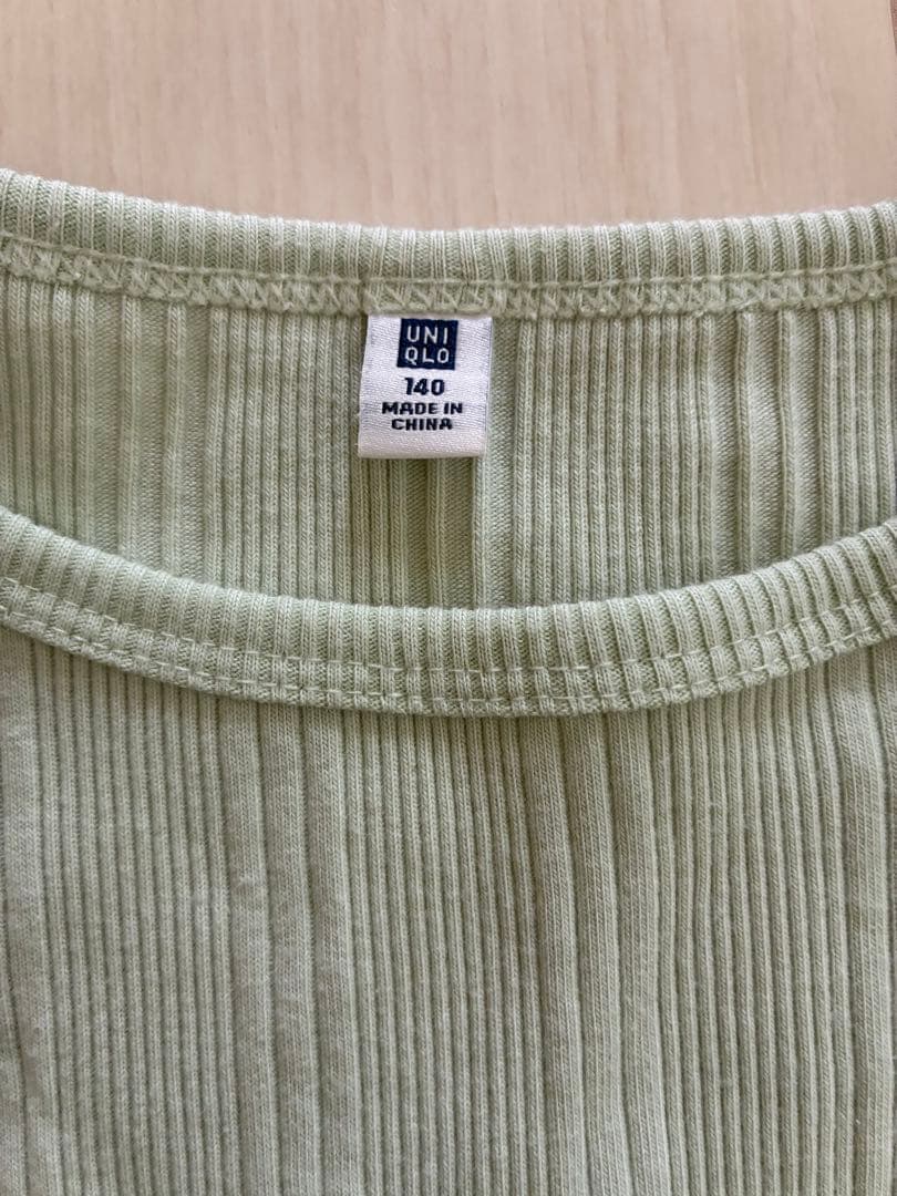 UNIQLO リブクルーネックT 半袖 ライトグリーン 140の写真2枚目