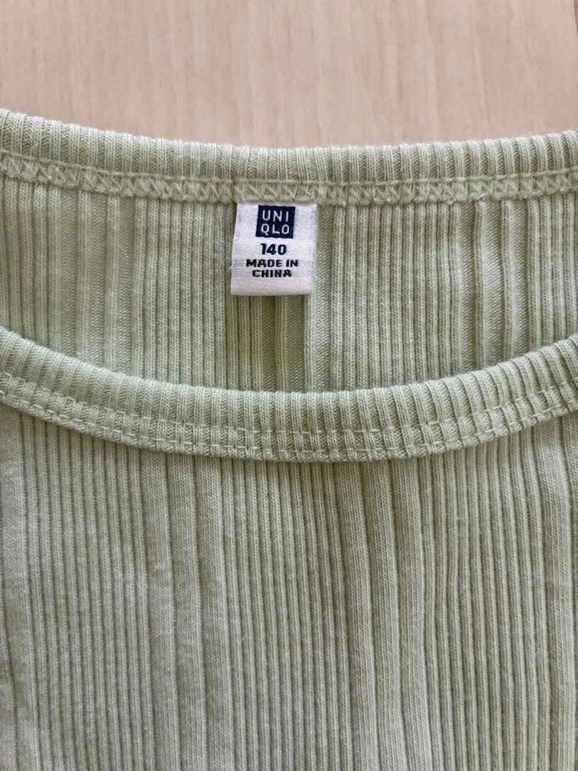 UNIQLO リブクルーネックT 半袖 ライトグリーン 140の写真2枚目