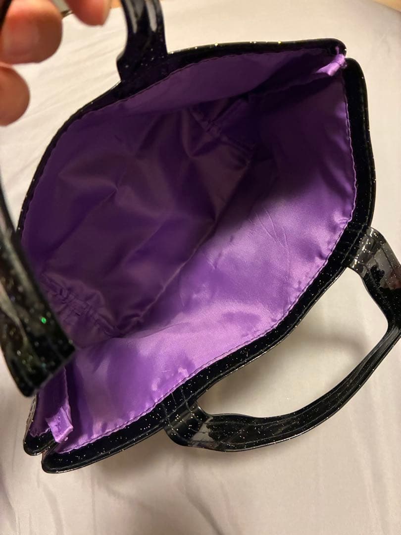 未使用　ANNA SUI ロゴ　ラメ入り エナメル　トートバッグ ブラックの写真4枚目