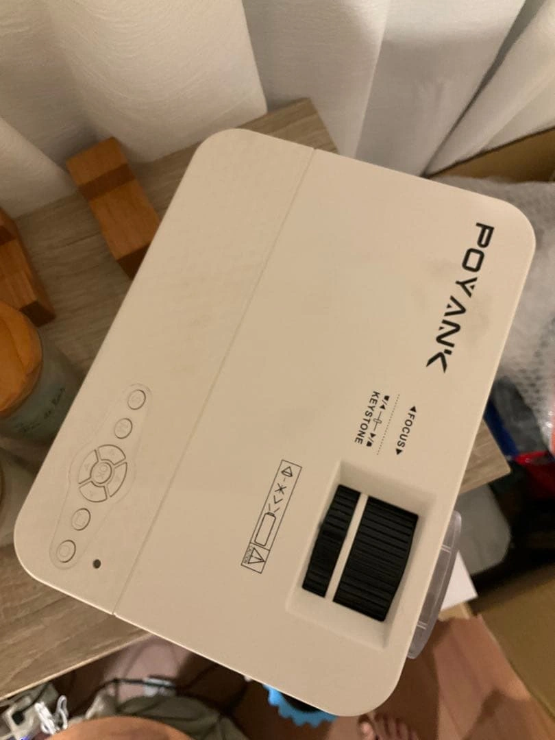 POYANK プロジェクター TP-01 本体の写真2枚目