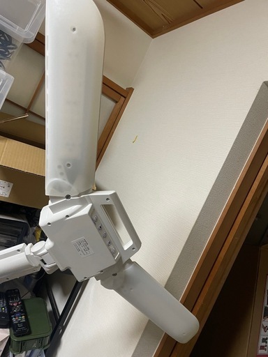 コイズミ ECL-546デスクライト クランプ式 ホワイト 卓上ライトの写真3枚目