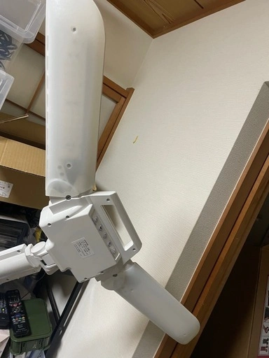 コイズミ ECL-546デスクライト クランプ式 ホワイト 卓上ライトの写真3枚目