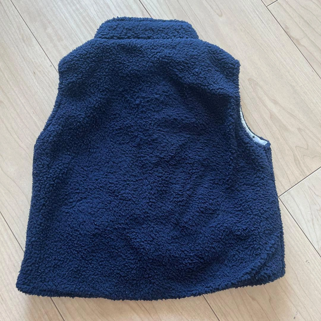 petit main ボアベスト 70cm ネイビー 星柄の写真2枚目