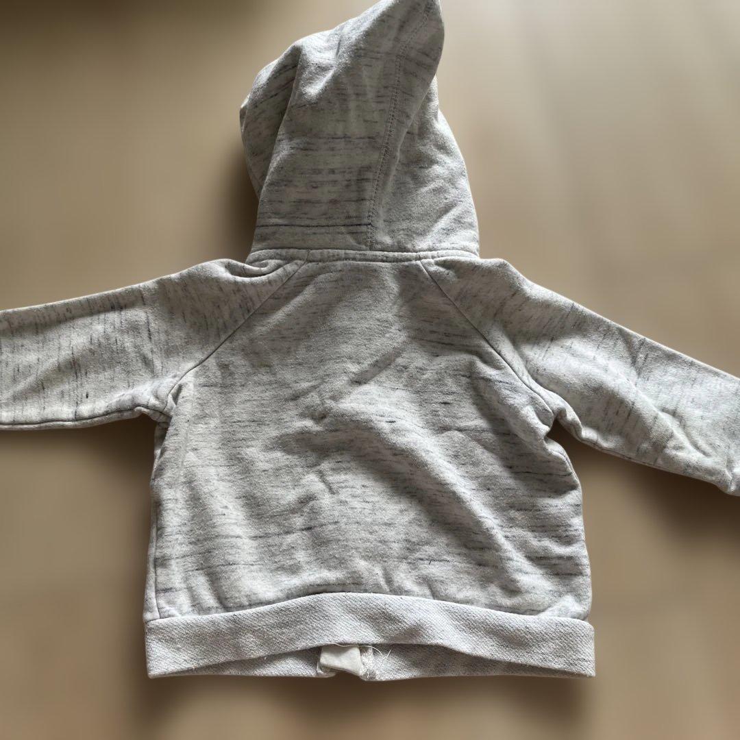 H&M ベビー ジップアップパーカー 裏ボア グレー68cmの写真2枚目