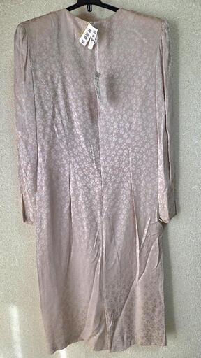 刺繍付きシルクドレス(L)　昭和　平成初期の写真3枚目