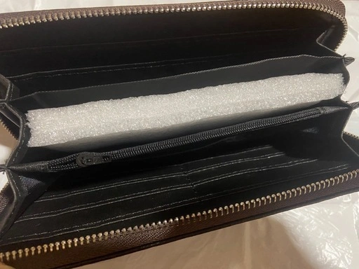 新品 レザー 長財布の写真3枚目