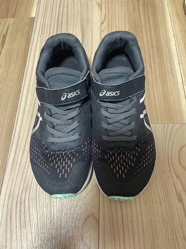 値下げしましたNike Air Max 1足 ASICS1足 VANS2足 シューズストレッチャーの写真4枚目
