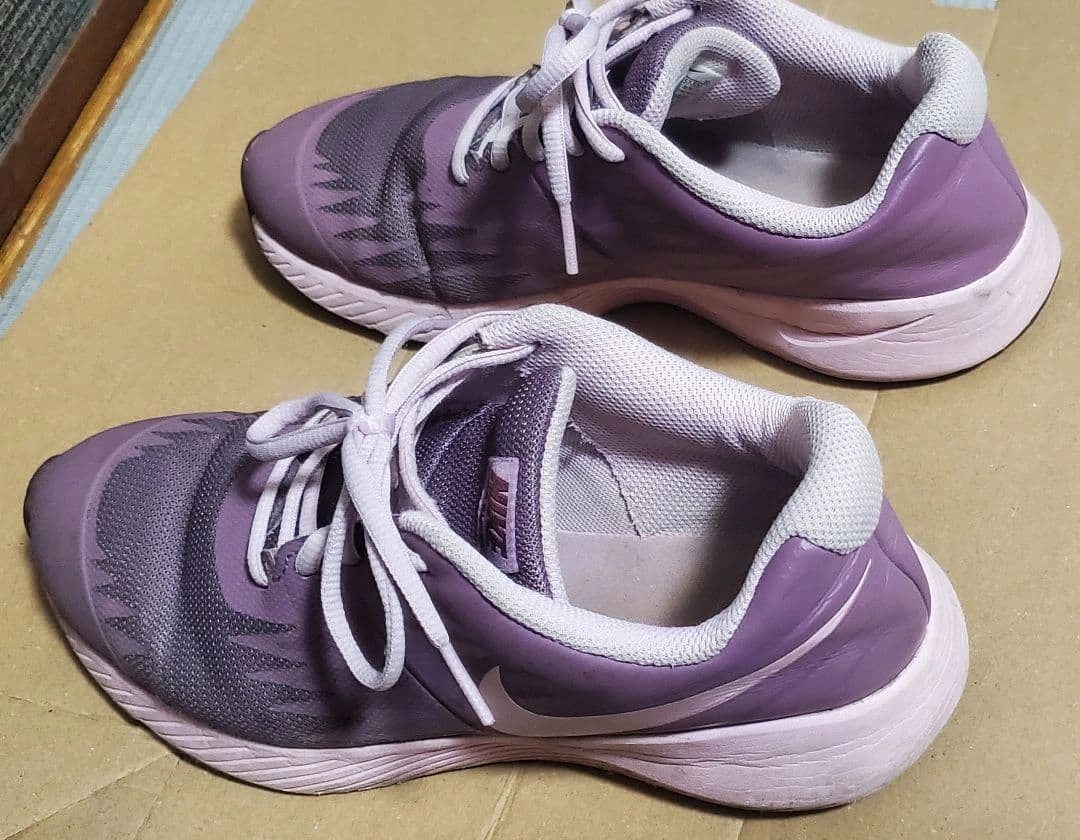 NIKE スニーカー パープル系 レディースの写真3枚目