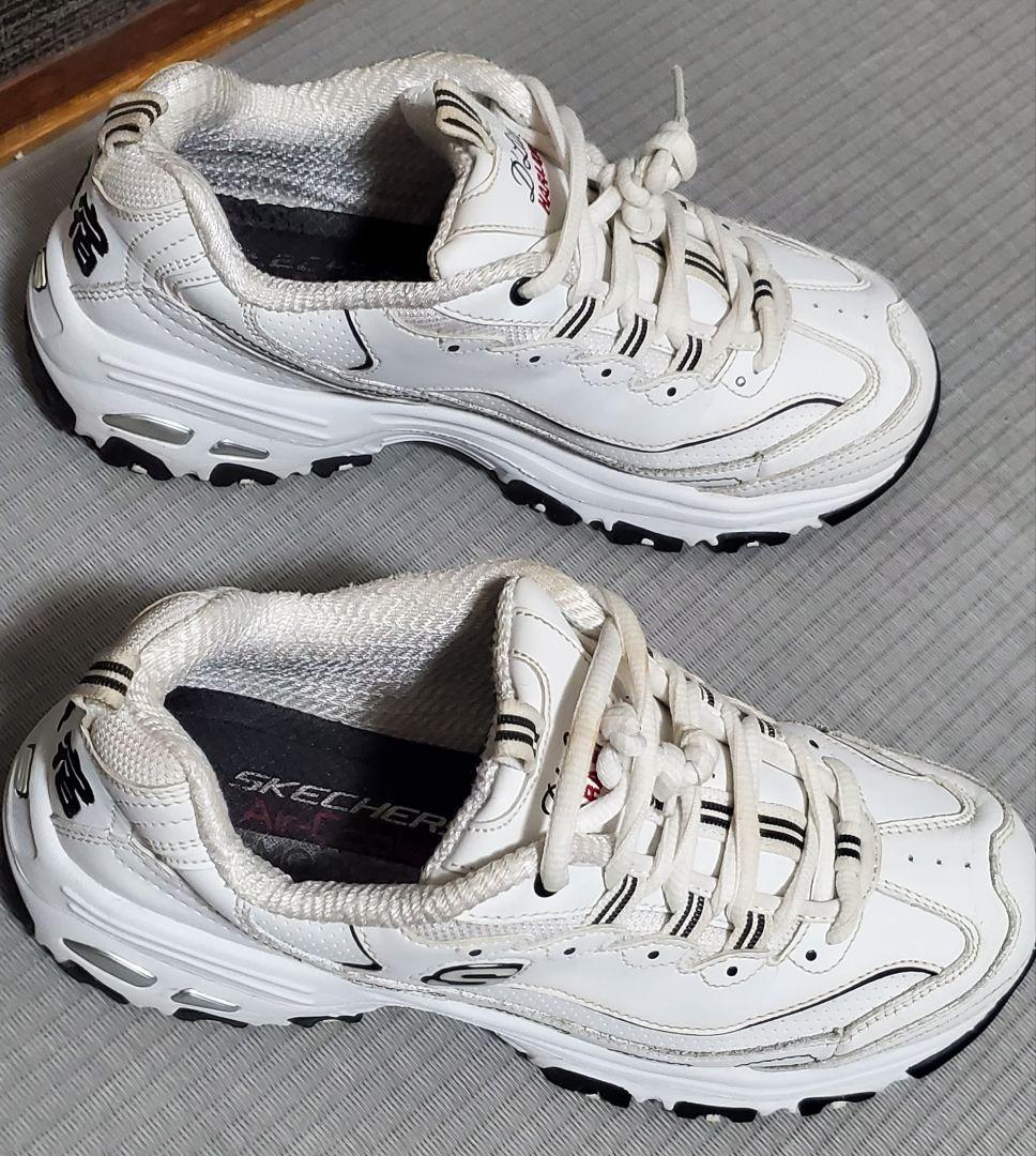 SKECHERS D'Lites 原宿 スニーカーの写真2枚目