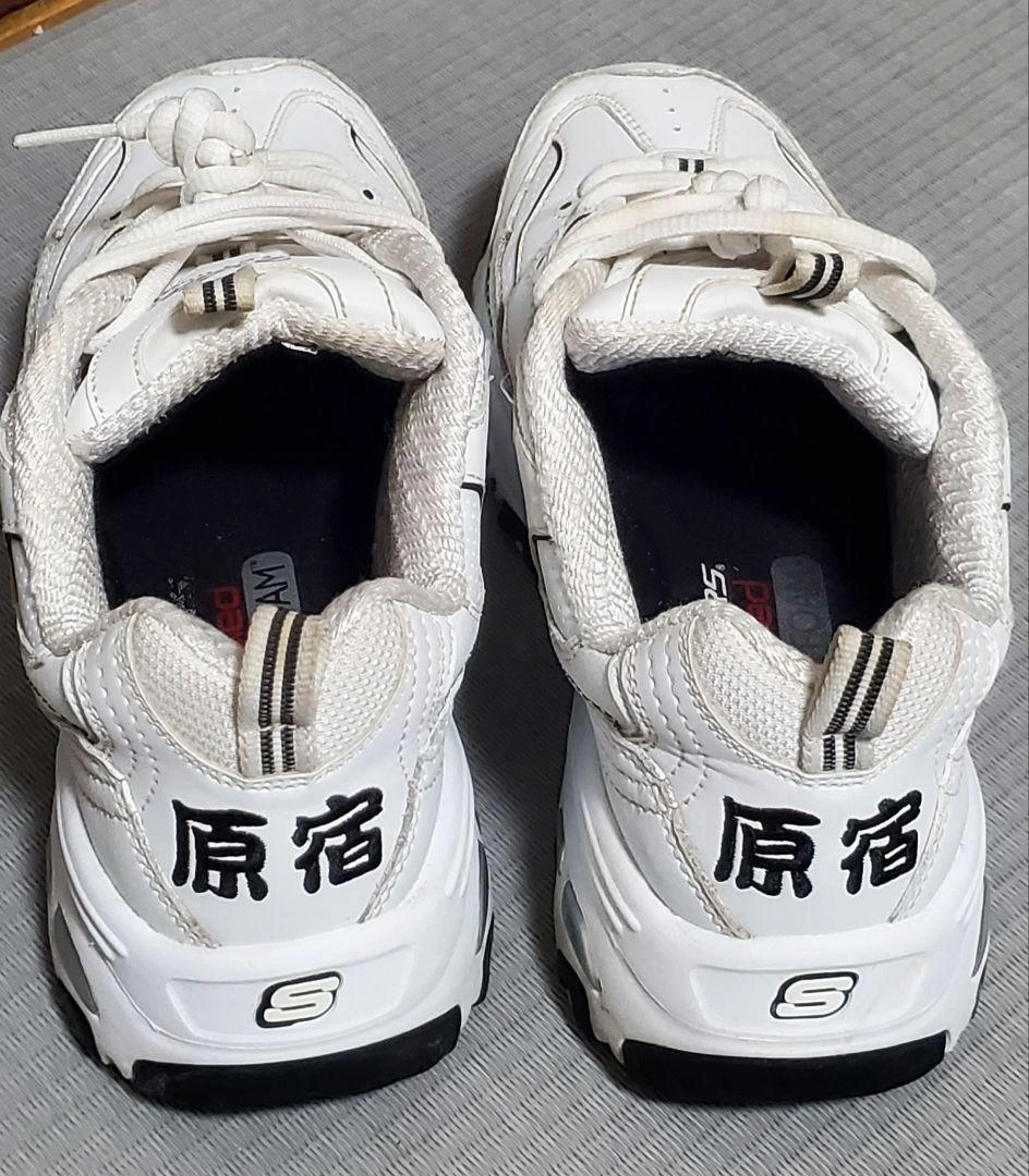 SKECHERS D'Lites 原宿 スニーカーの写真3枚目