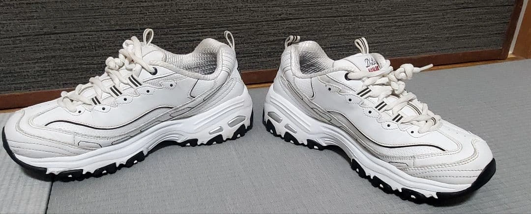 SKECHERS D'Lites 原宿 スニーカーの写真5枚目