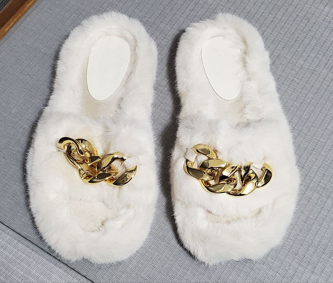 ファーサンダル ゴールドチェーン ホワイト 美品