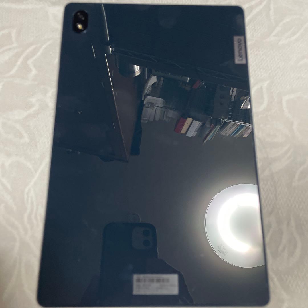 Lenovo タブレット 本体の写真2枚目