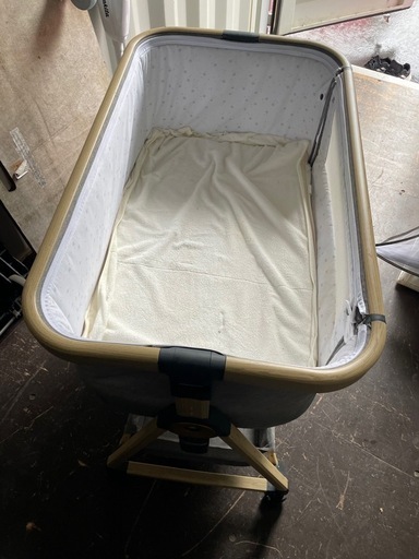 HZDMJ ベビーベッド キャスター付き 蚊帳付きの写真2枚目