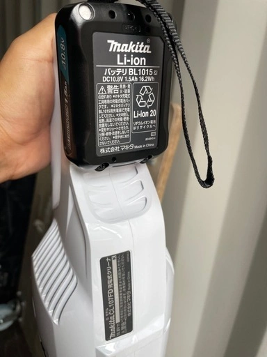 Makita マキタ CL107FD 充電式クリーナ 本体 動作確認済みの写真3枚目