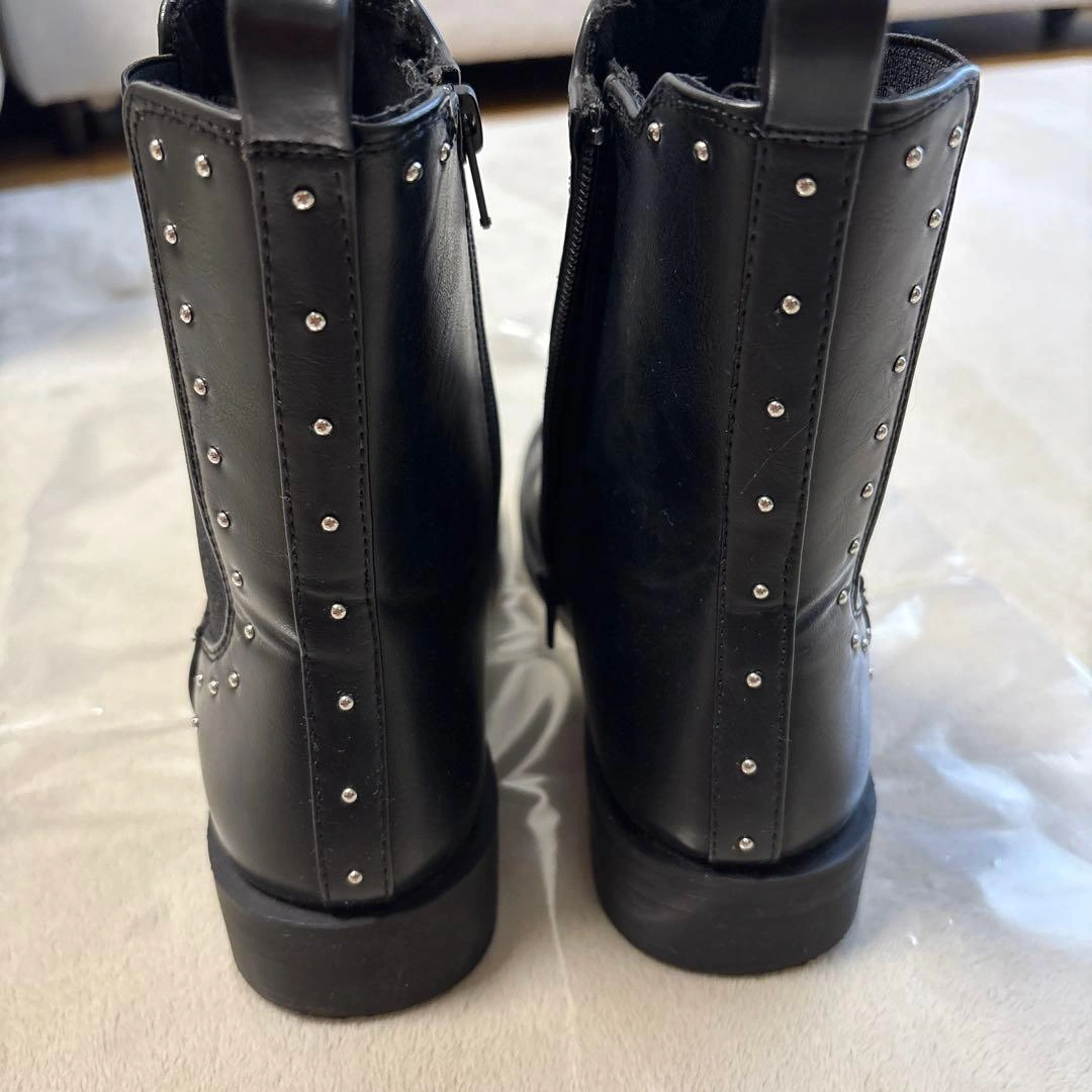 ZARA ザラ スタッズ付 ショートブーツ チェルシーブーツ 36の写真2枚目