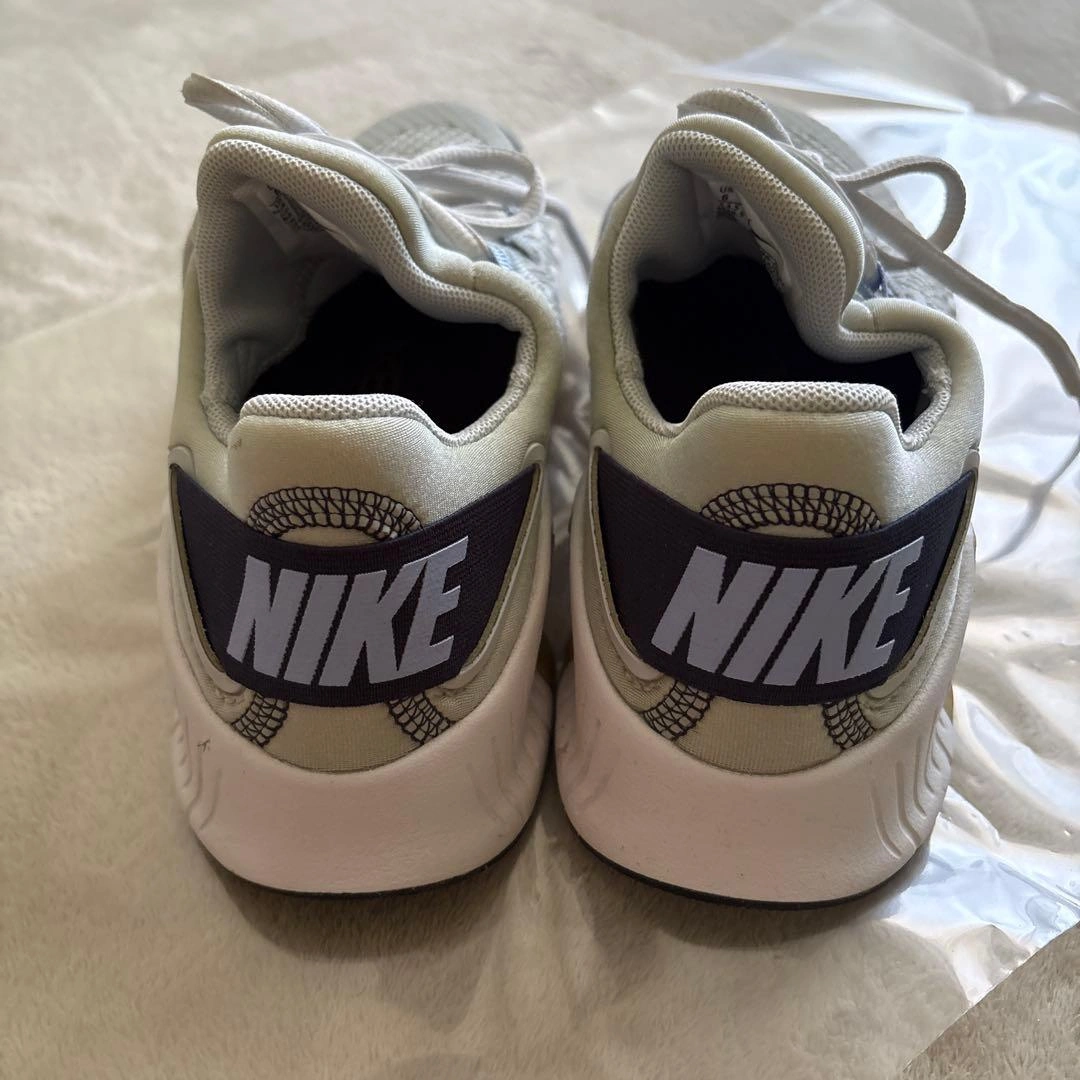 NIKE フリー メトコン 4 トレーニングシューズ 23cm グレーの写真2枚目