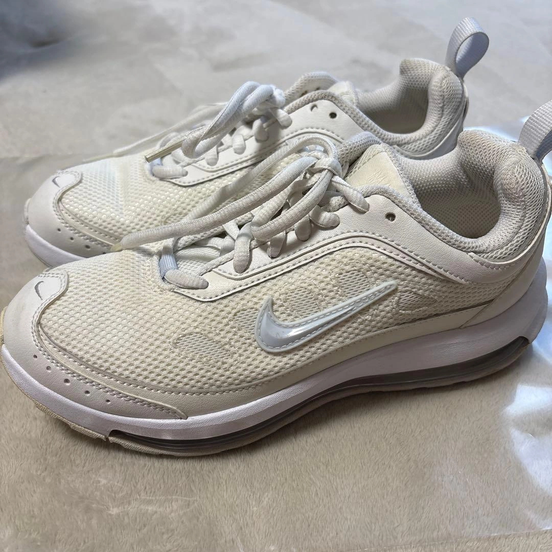 【美品】NIKE エアマックス AP サミットホワイト 23.5cm