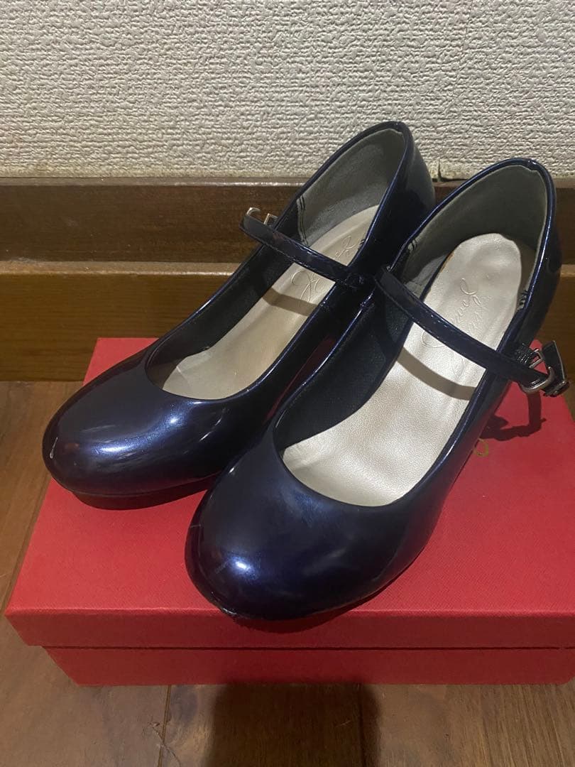 パンプス　ネイビー ストラップ付き23.0cm