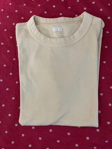新品未使用 UNIQLO U クルーネックTシャツ ベージュ Sの写真2枚目