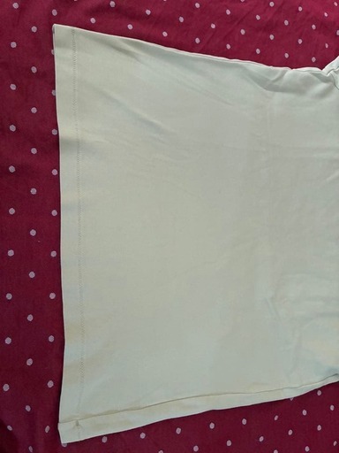 新品未使用 UNIQLO U クルーネックTシャツ ベージュ Sの写真4枚目
