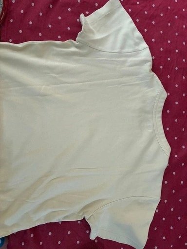 新品未使用 UNIQLO U クルーネックTシャツ ベージュ Sの写真5枚目