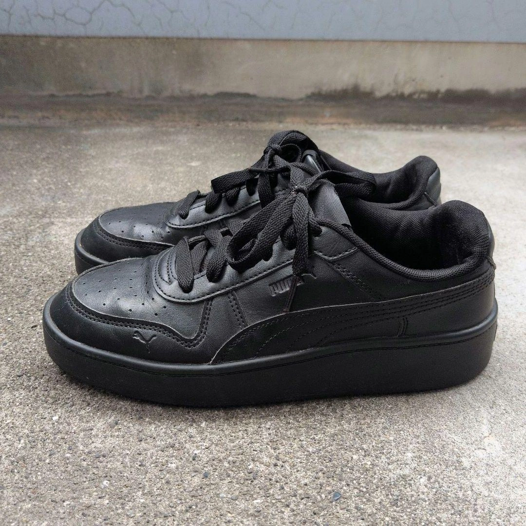 PUMA スニーカー ブラック 24cmの写真2枚目