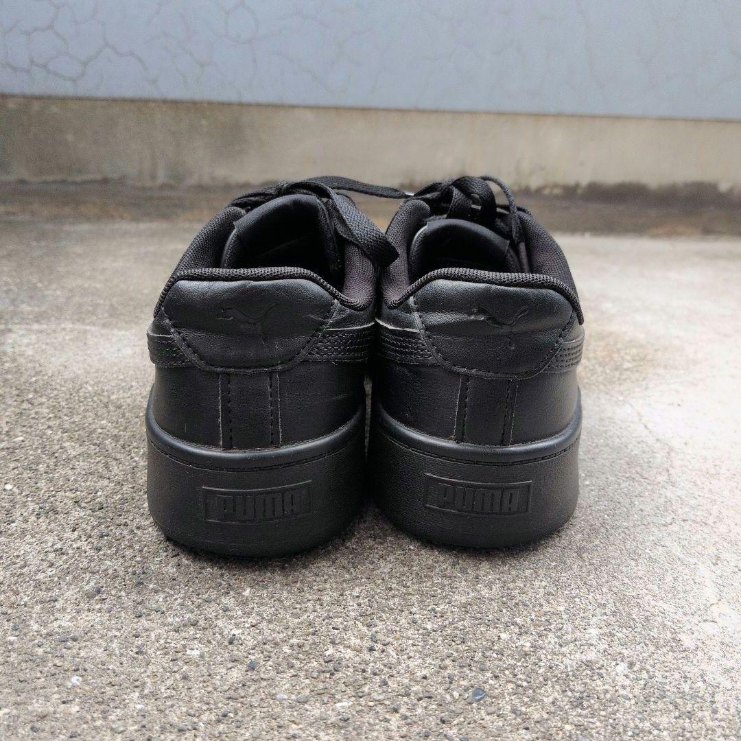 PUMA スニーカー ブラック　24cmの写真3枚目