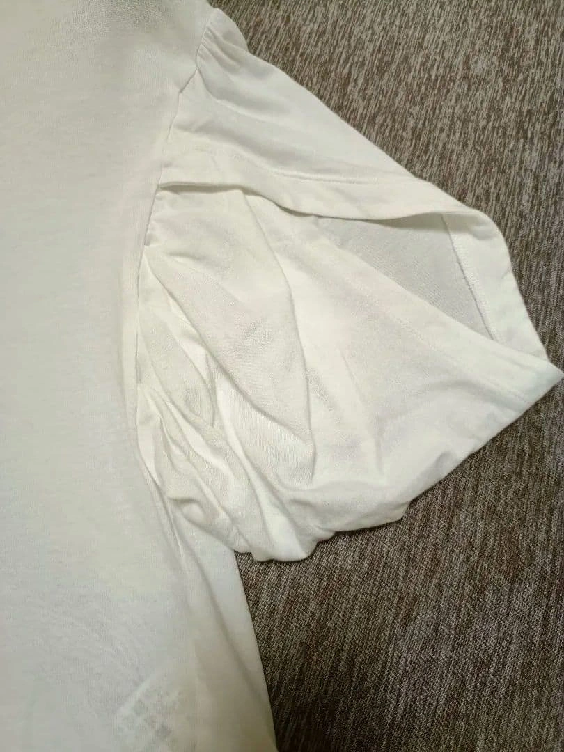 シンプリシティ パフスリーブ Tシャツ ホワイト カットソーの写真2枚目