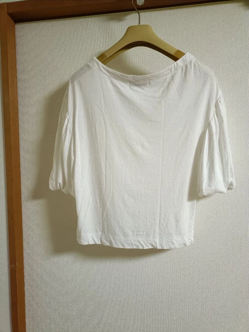 シンプリシティ パフスリーブ Tシャツ ホワイト カットソーの写真7枚目