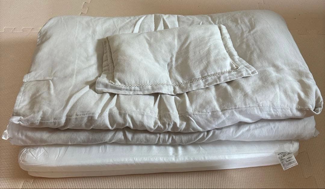美品★ベビー布団セット 60cm×90cm &キッズハンガー 6点の写真2枚目