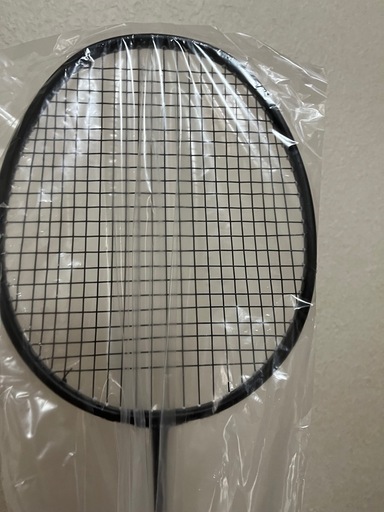 新品未使用 カーボンバドミントンラケット2本セット ラケットバッグ+シャトル3個入り筒付きの写真2枚目