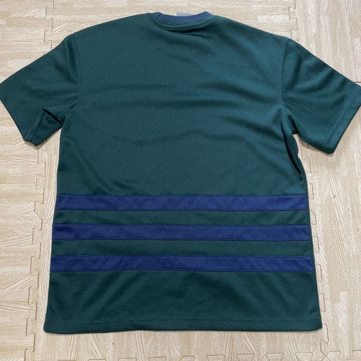 adidas Tシャツ　Ｌサイズ　刺繍ワンポイントロゴ　胸ポケット　アディダスの写真2枚目
