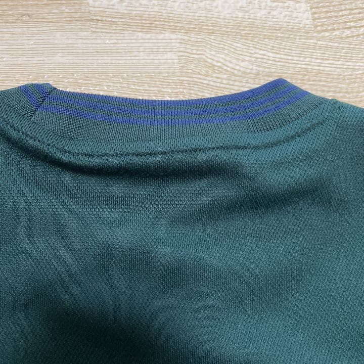 adidas Tシャツ　Ｌサイズ　刺繍ワンポイントロゴ　胸ポケット　アディダスの写真4枚目