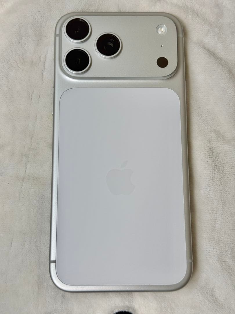 iPhone17ProMax 256GB ガラス保護フィルム カメラ保護の写真2枚目