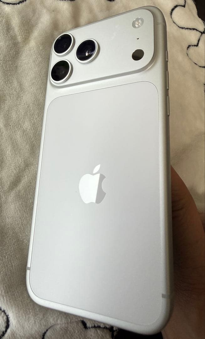 iPhone17ProMax 256GB ガラス保護フィルム カメラ保護の写真8枚目