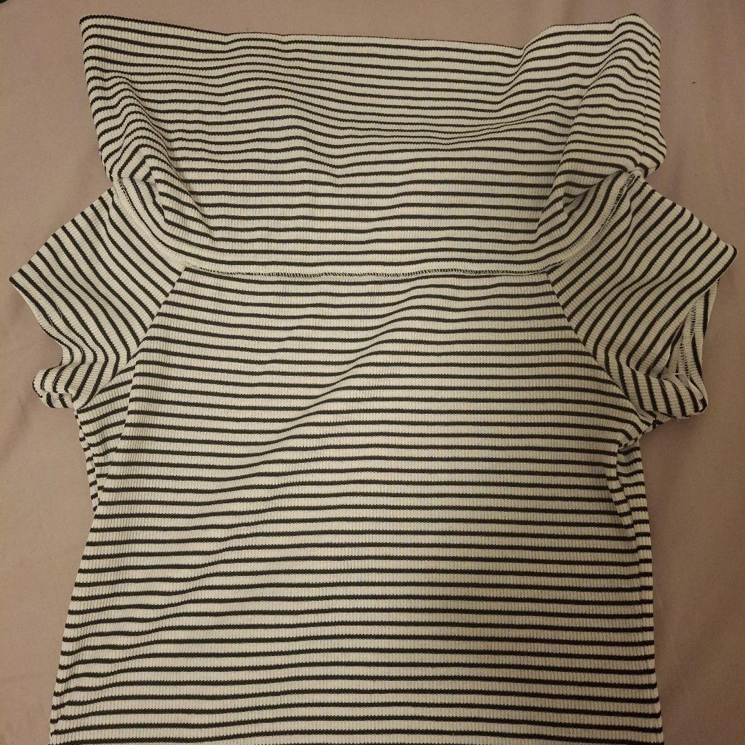 【美品】GU オフショルの写真2枚目