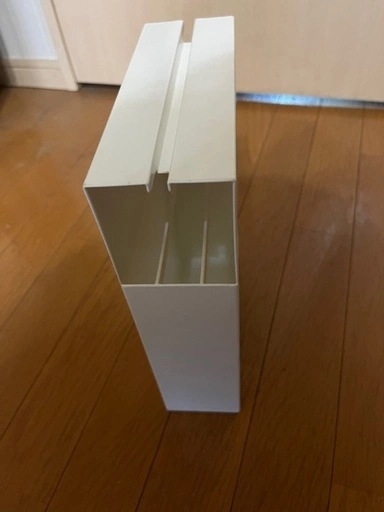 おしゃれなコロコロ収納スタンド 山崎実業 カーペットクリーナースタンド ホワイトの写真2枚目